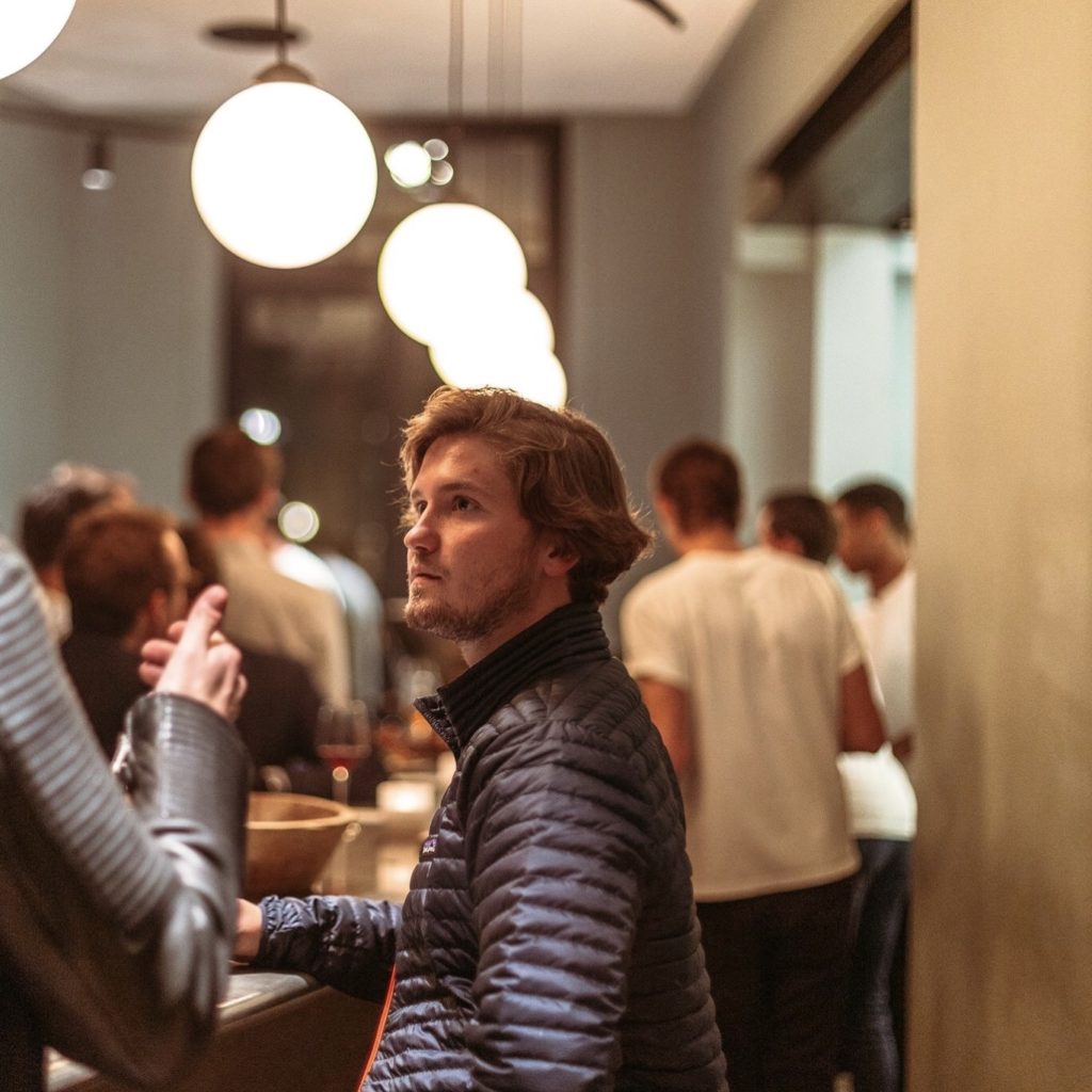 Hadrien Bindels, fondateur de Finemaket District, se met à table! Découvrez son interview cocace et insolite! Hadrien Bindels, fondateur de Finemaket District, se met à table! Découvrez son interview cocace et insolite!