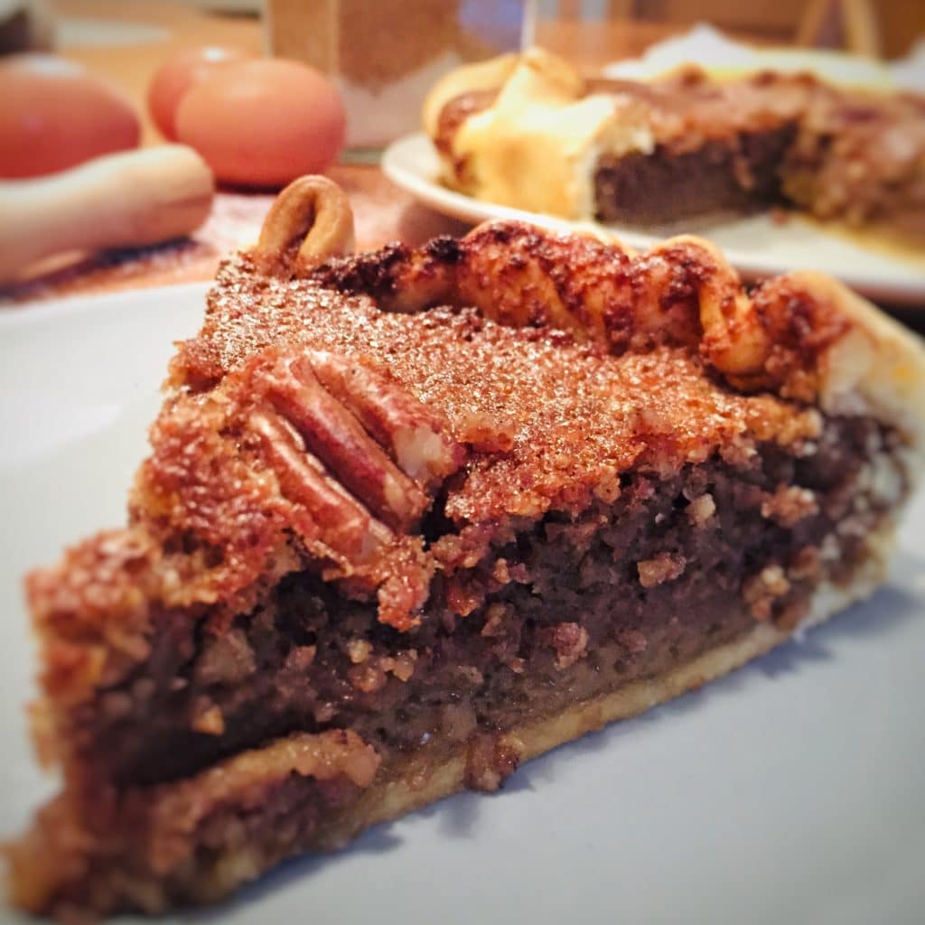 Recette facile et rapide de la tarte au noix de pécan traditionnelle américaine (pecan pie)