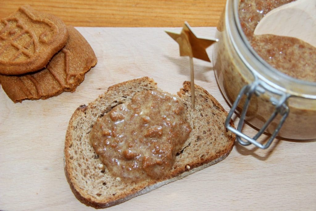 Pâte de spéculoos « maison »: ma recette express et totalement addictive!