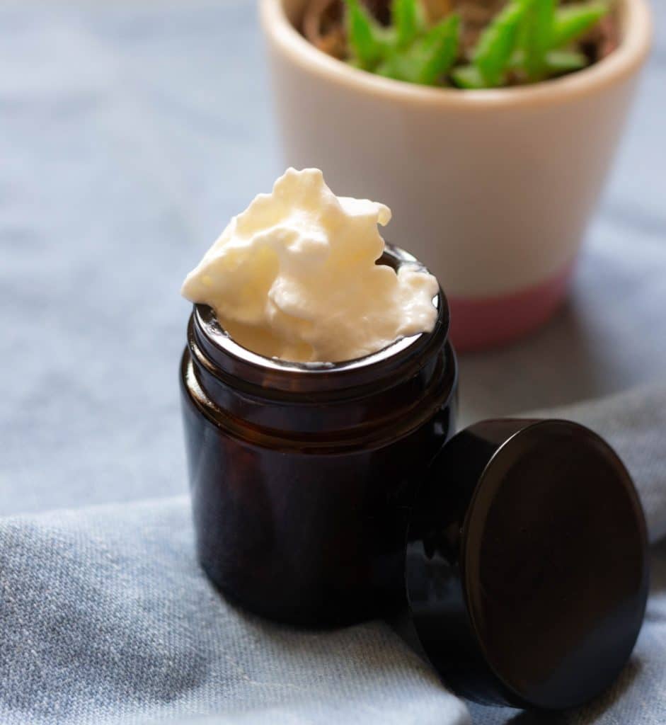 Chantilly de karité vanillée (corps et cheveux): ma recette de crème ultra hydratante